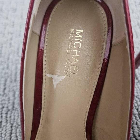 Michael Kors Ashby Flex Pump Size 7M in Cherry - Picture 9 of 9